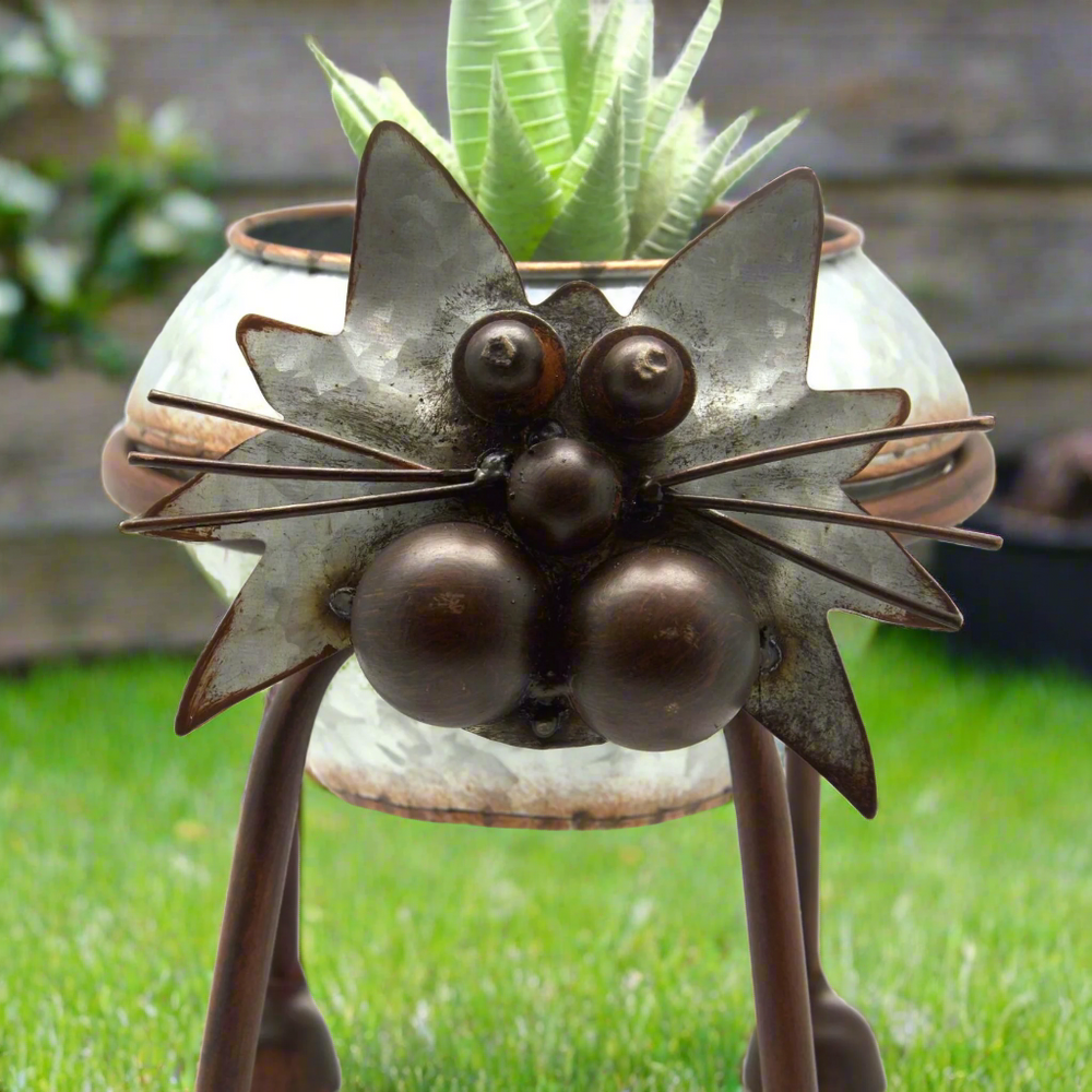 Nodding Head and Tail Cat Plant Holder